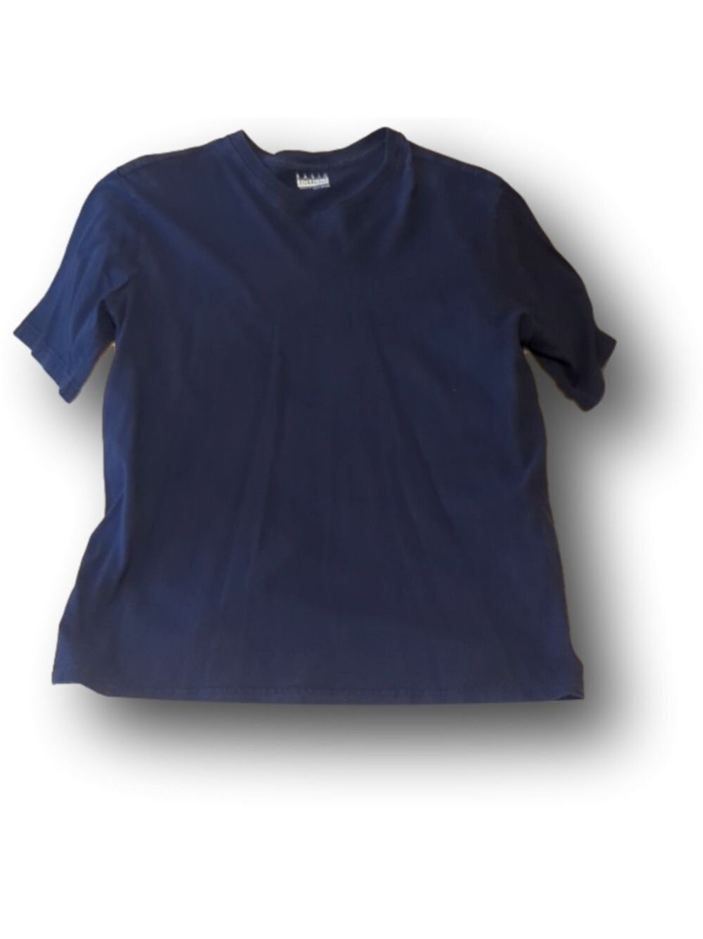 V-neck t-shirt